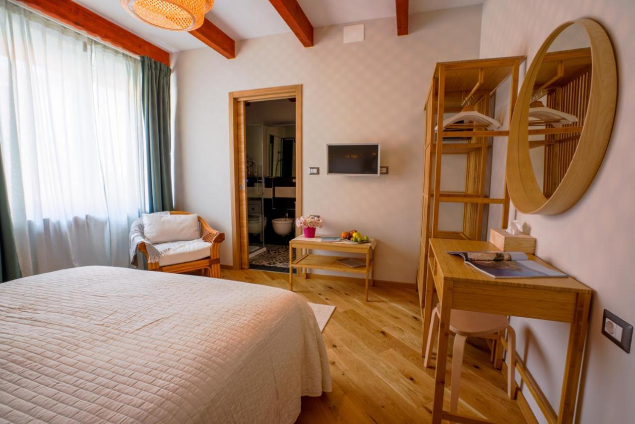 Sa Domo E Giuanne E Giuanna Bed & Breakfast Bosa Bagian luar foto