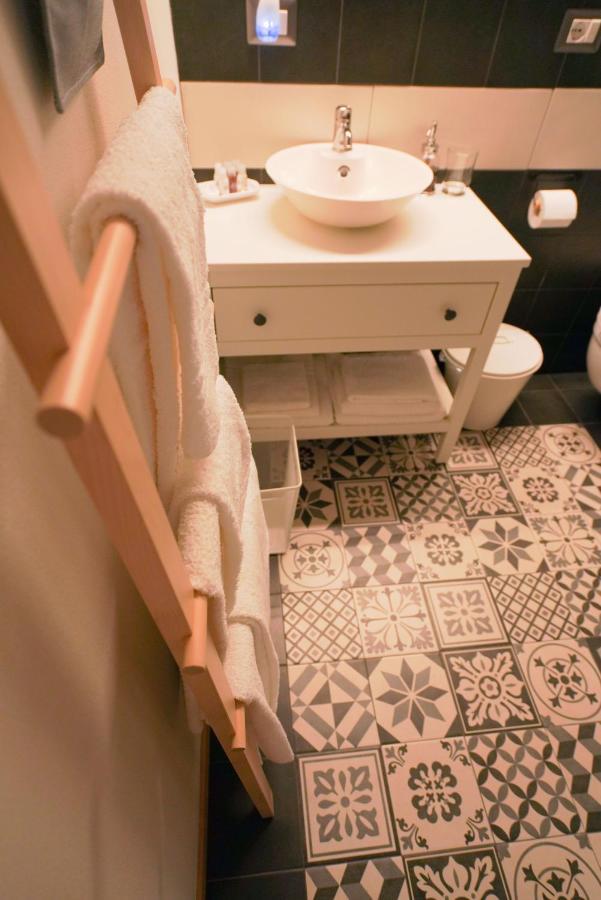 Sa Domo E Giuanne E Giuanna Bed & Breakfast Bosa Bagian luar foto