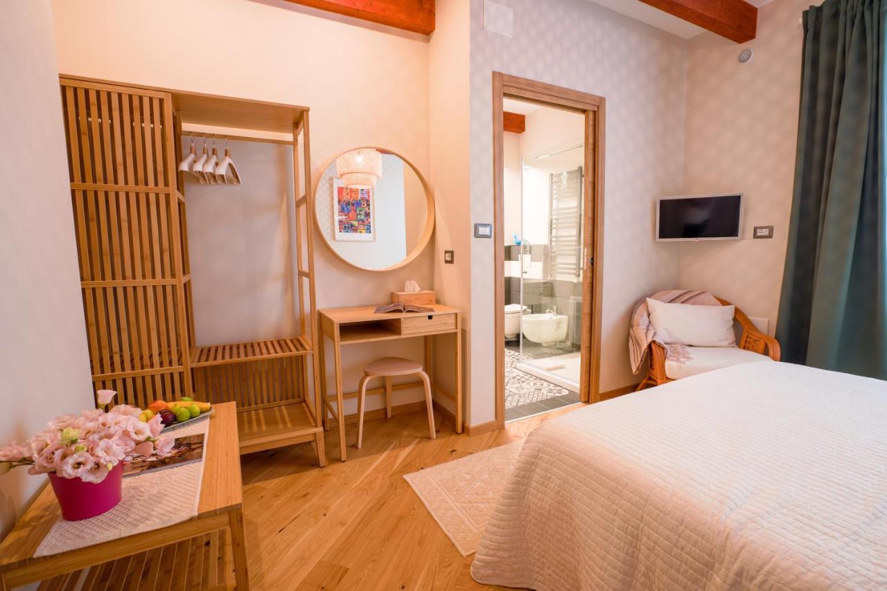Sa Domo E Giuanne E Giuanna Bed & Breakfast Bosa Bagian luar foto