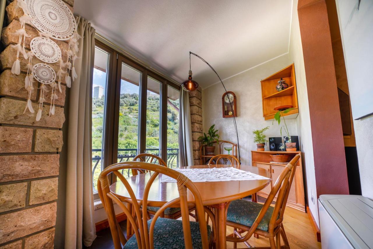 Sa Domo E Giuanne E Giuanna Bed & Breakfast Bosa Bagian luar foto