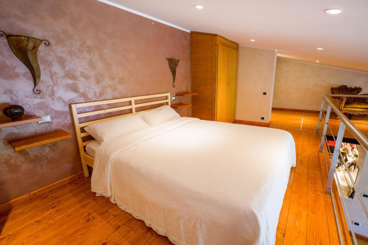 Sa Domo E Giuanne E Giuanna Bed & Breakfast Bosa Bagian luar foto